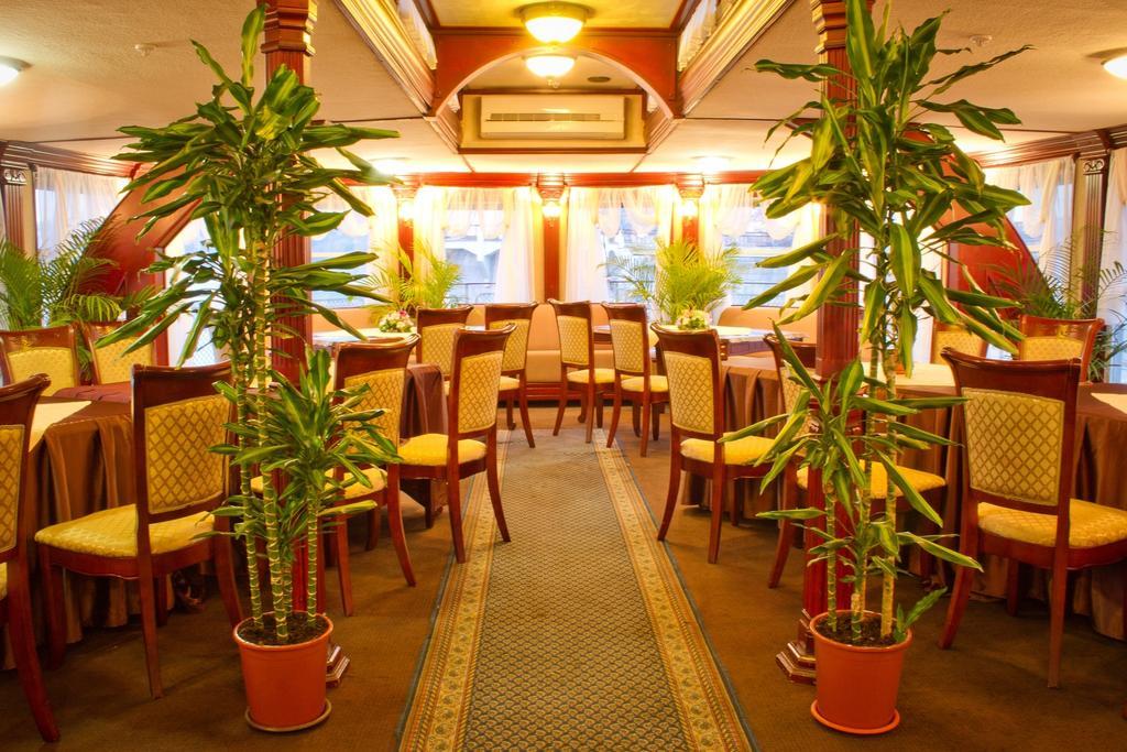 Hotel Bogdan Khmelnytskyi Kyjev Exteriér fotografie
