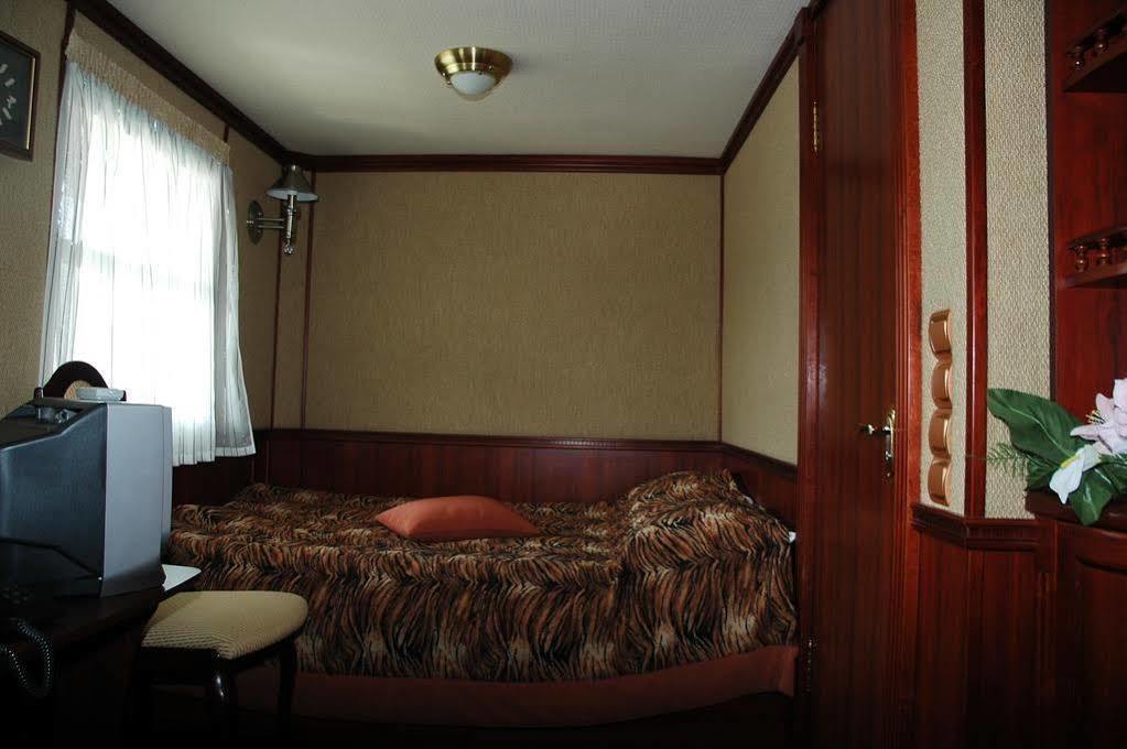 Hotel Bogdan Khmelnytskyi Kyjev Exteriér fotografie