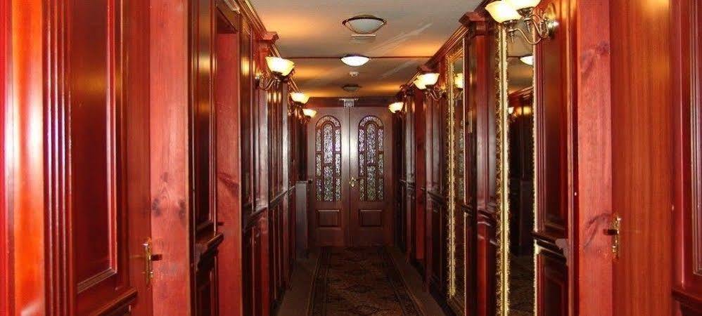Hotel Bogdan Khmelnytskyi Kyjev Exteriér fotografie