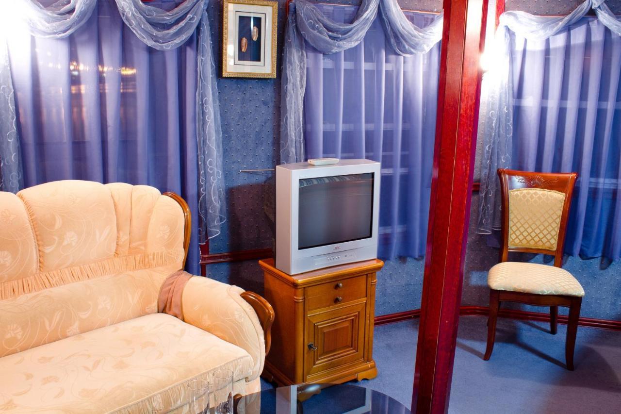 Hotel Bogdan Khmelnytskyi Kyjev Exteriér fotografie